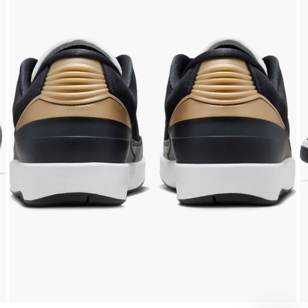 Air Jordan 2 retro Black and White with gold trim in back Sneakers - Picture 6 of 8